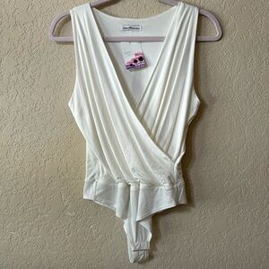 NWT White Lined sleeveless Bodysuit - L